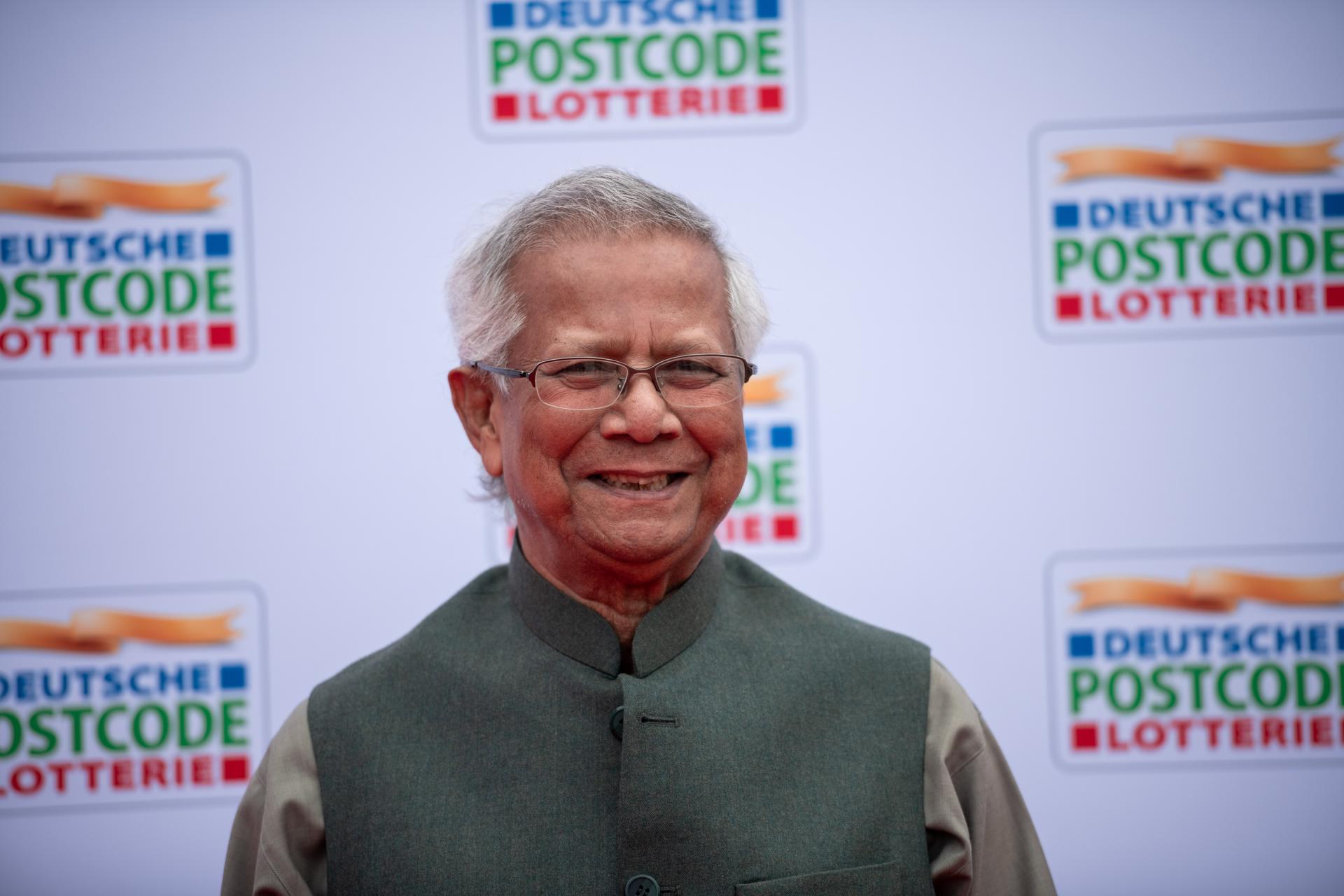 Bangladesh acusó al premio Nobel de la Paz Muhammad Yunus de malversación de fondos