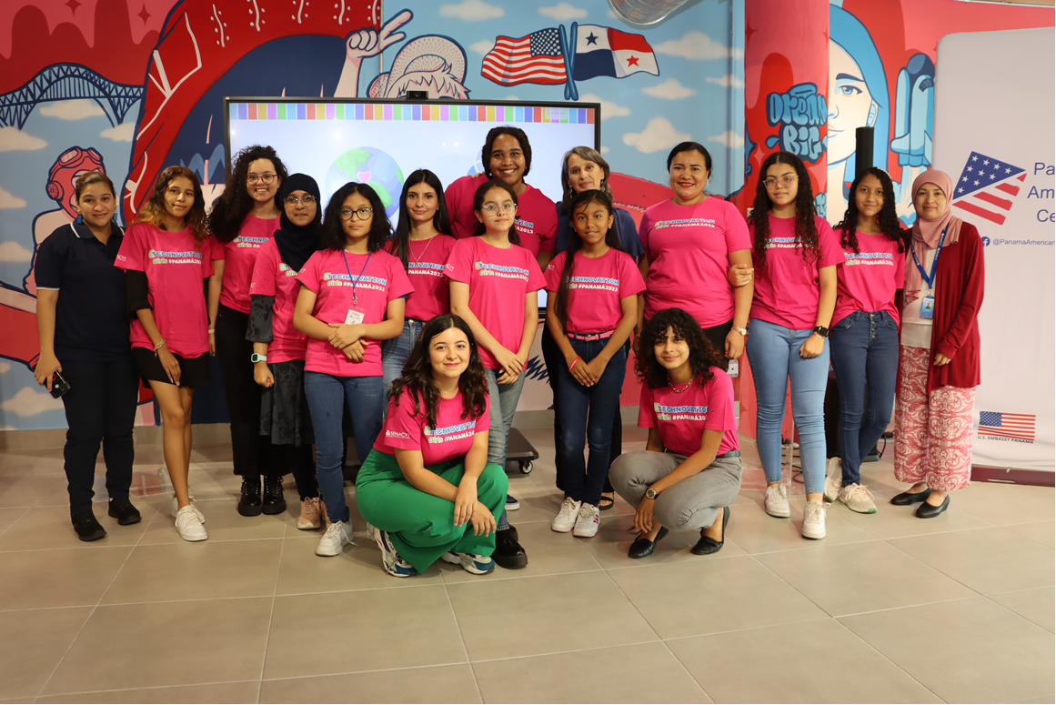 Presentadas propuestas innovadoras de niñas y jóvenes panameñas en Technovation Girls