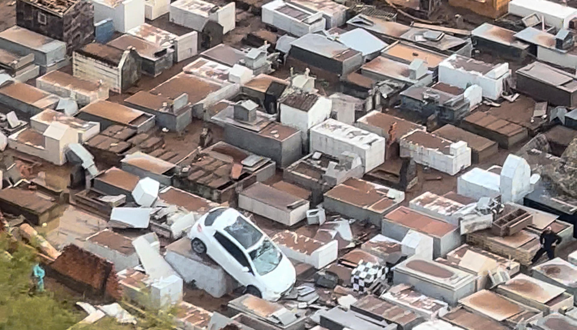 Suben a 12 los muertos por el paso de un ciclón por el sur de Brasil