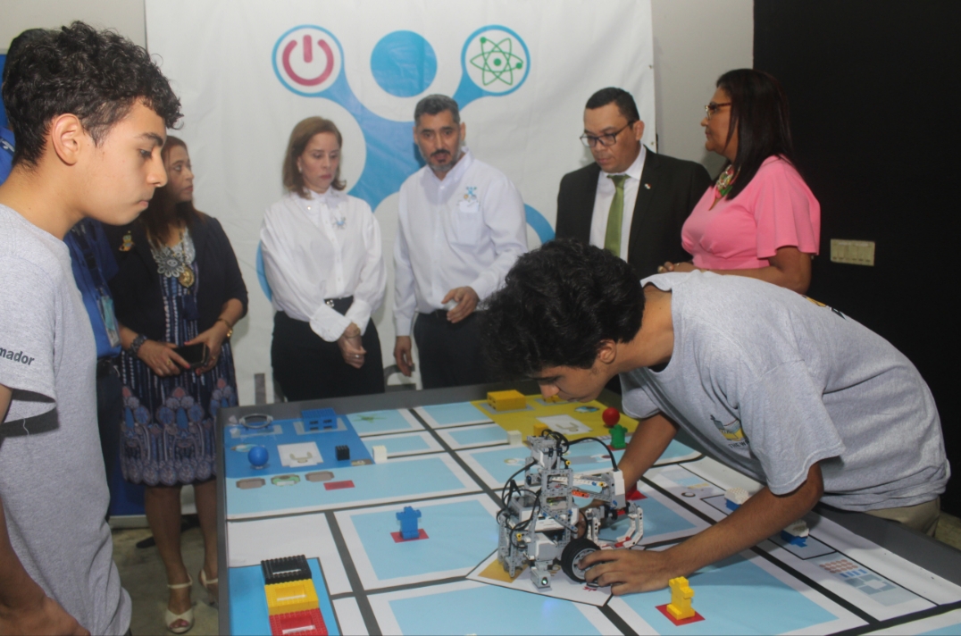 Hoy, 1 de junio, arrancó la Primera Olimpiada Regional de Robótica en Panamá