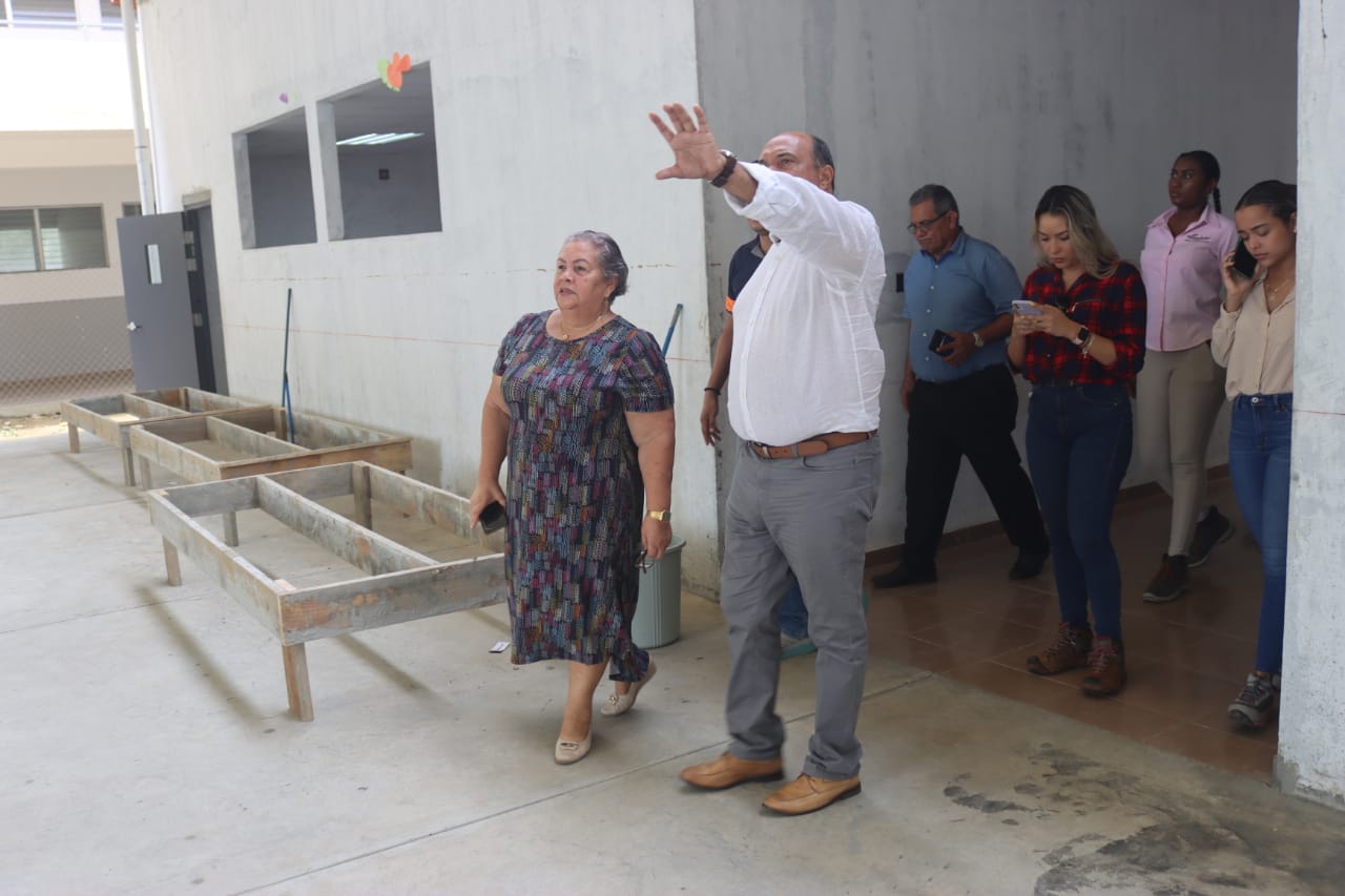 Avanza el programa del Meduca de construcción y remodelación en escuelas de Colón