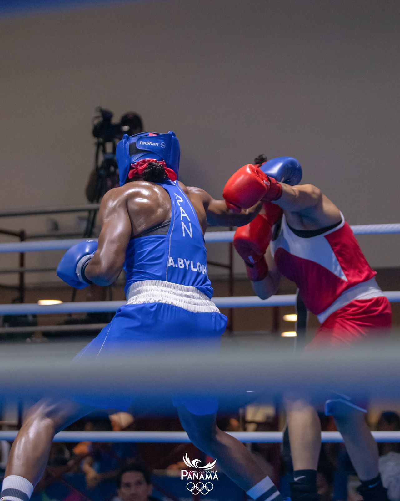 Boxeo panameño inicia con triunfo de Atheyna Bylon