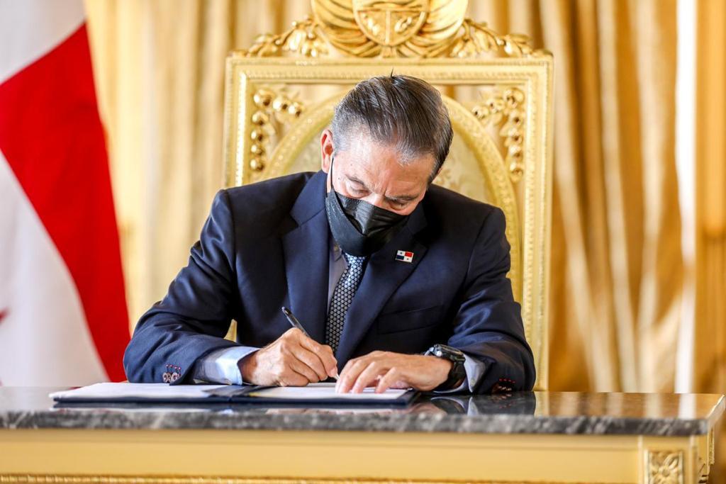 Presidente Cortizo firmó decreto que adopta la Política Nacional de Cambio Climático 2050