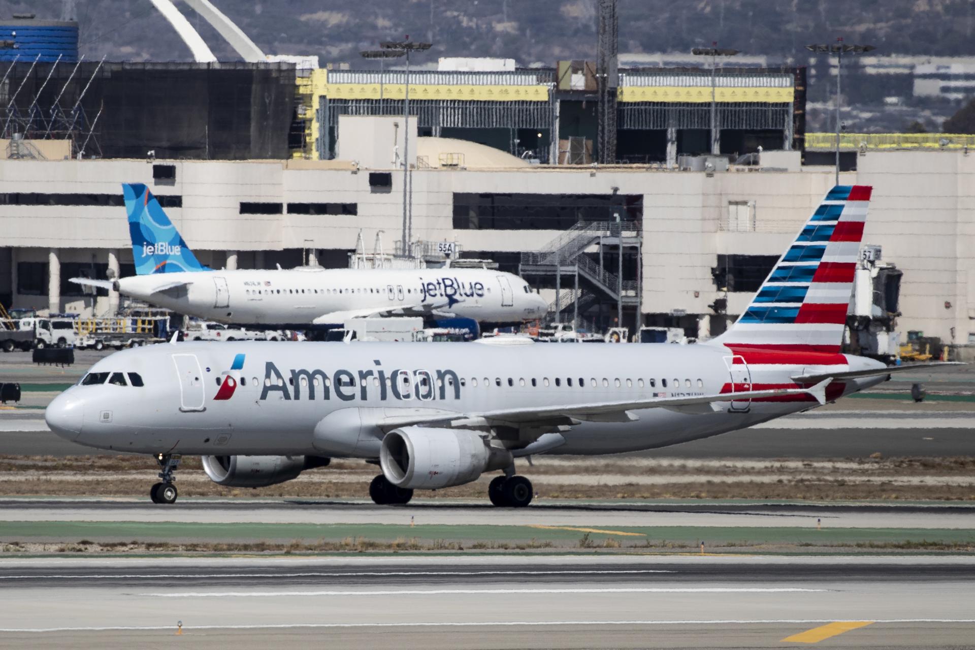 American Airlines gana 1.348 millones de dólares en el primer semestre