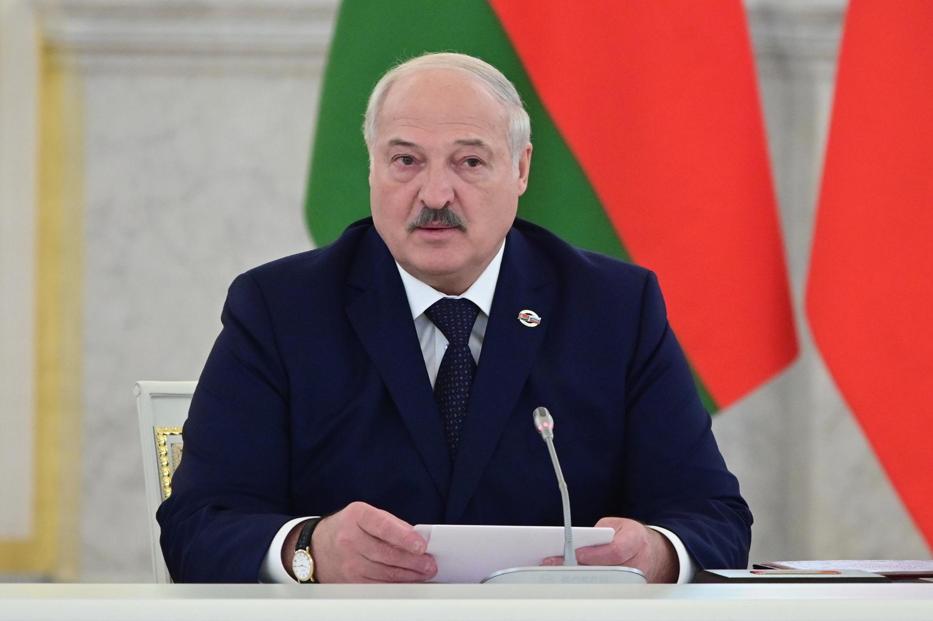 Lukashenko dijo que hay que negociar ahora con Ucrania y que Wagner no atacará desde Bielorrusia