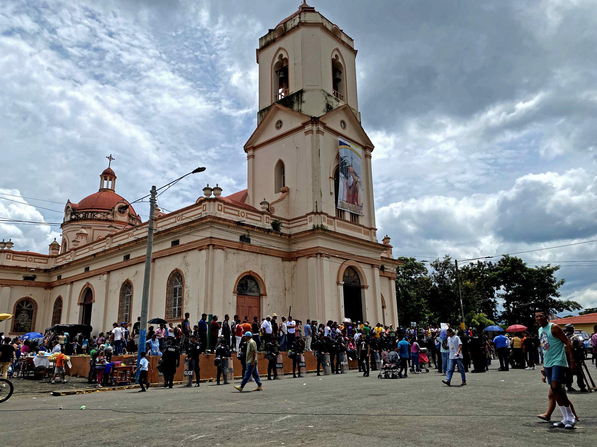 Denuncian la detención de otro sacerdote en Nicaragua