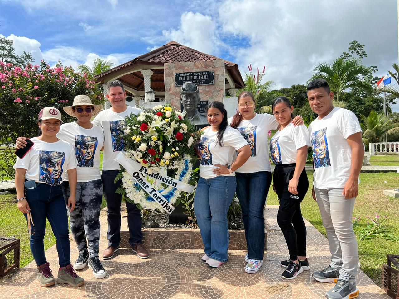 Ofrenda floral para Omar Torrijos en Coclesito, XLII aniversario de su desaparición física