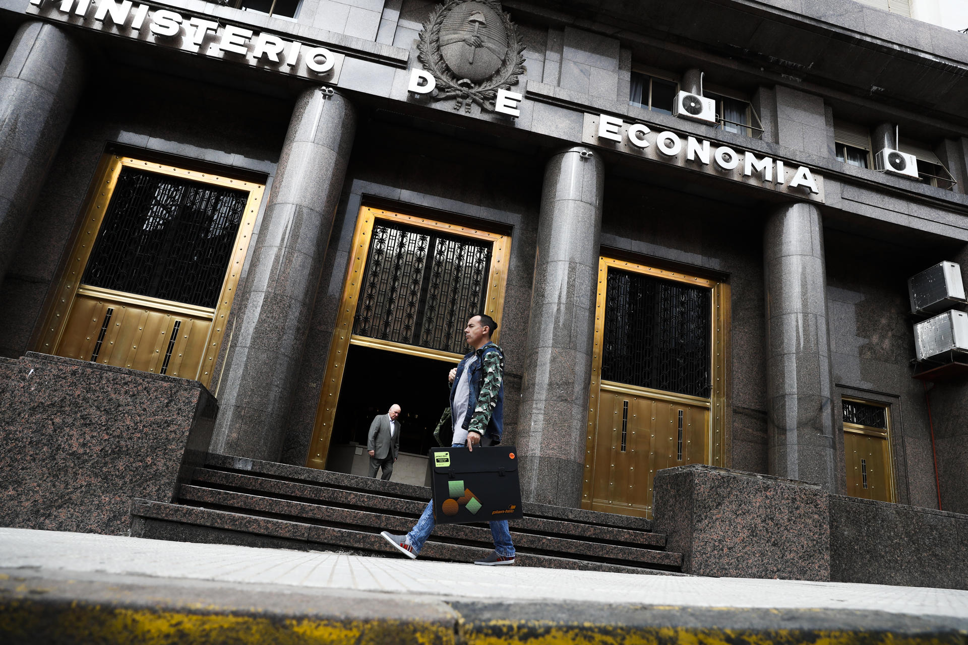 El Gobierno argentino espera recaudar 2.000 millones de dólares con un nuevo "dólar agro"