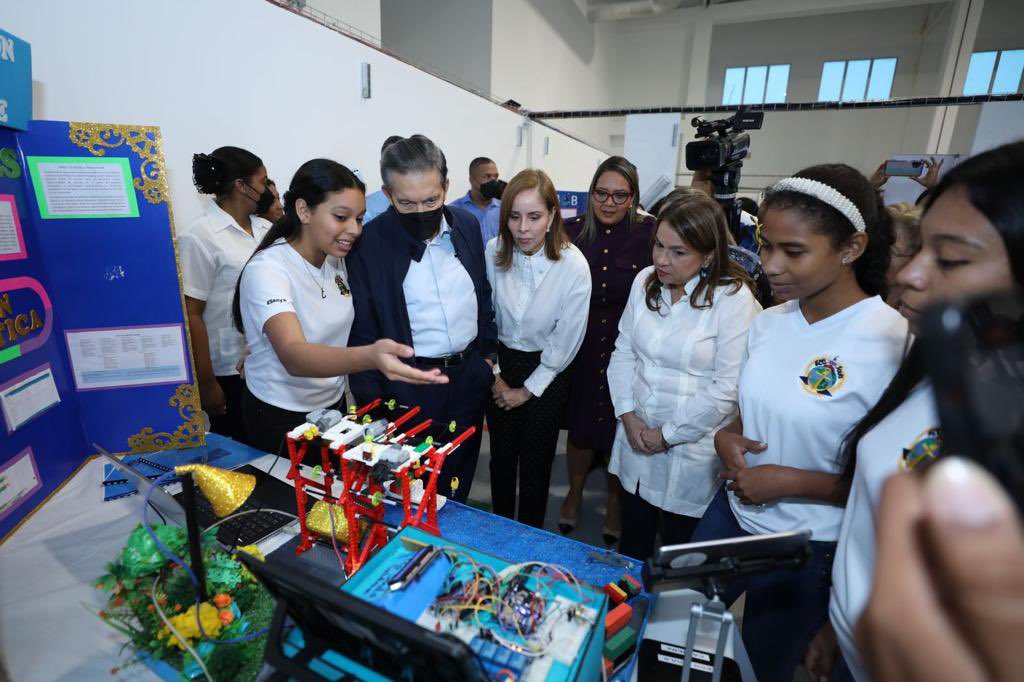 Presidente Cortizo y Primera Dama de la República inauguran la IX Olimpiada Nacional de Robótica