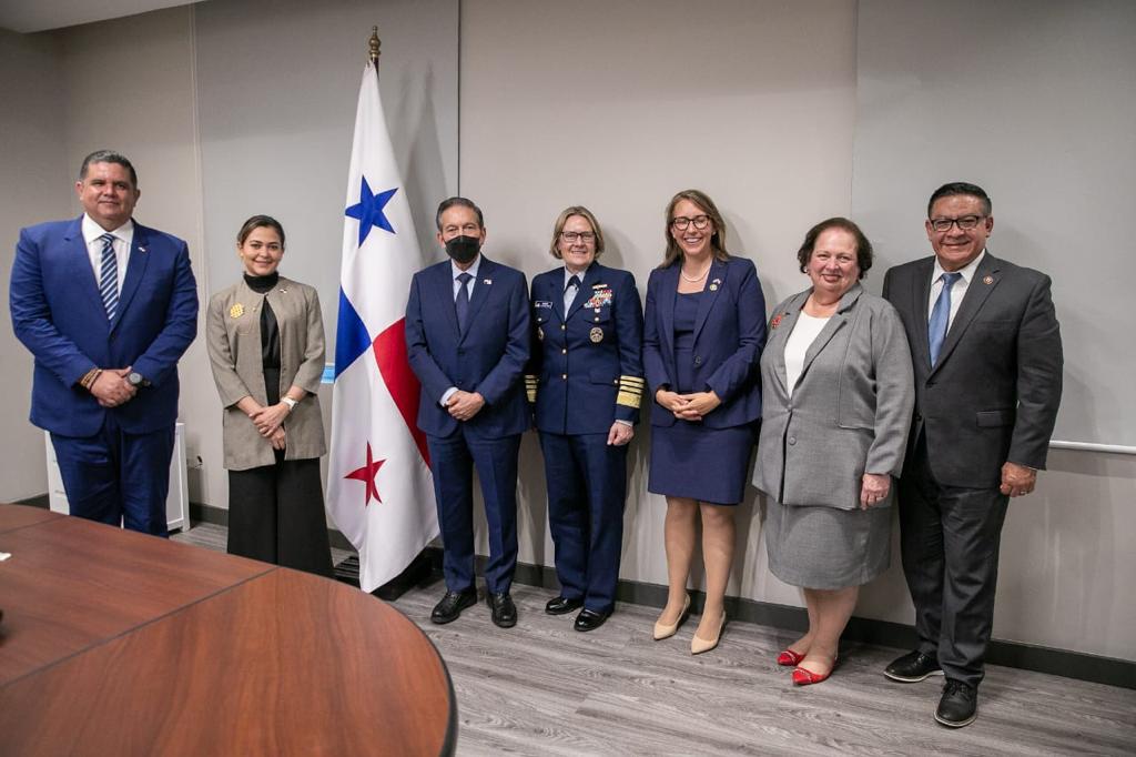 Panamá y Estados Unidos fortalecen cooperación en seguridad marítima y migración irregular