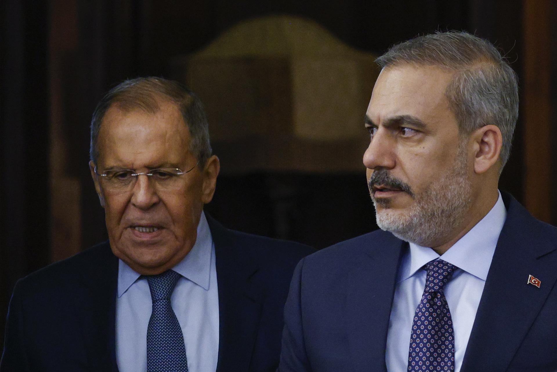 Fidan aborda con Lavrov la reanudación de los acuerdos del grano del mar Negro