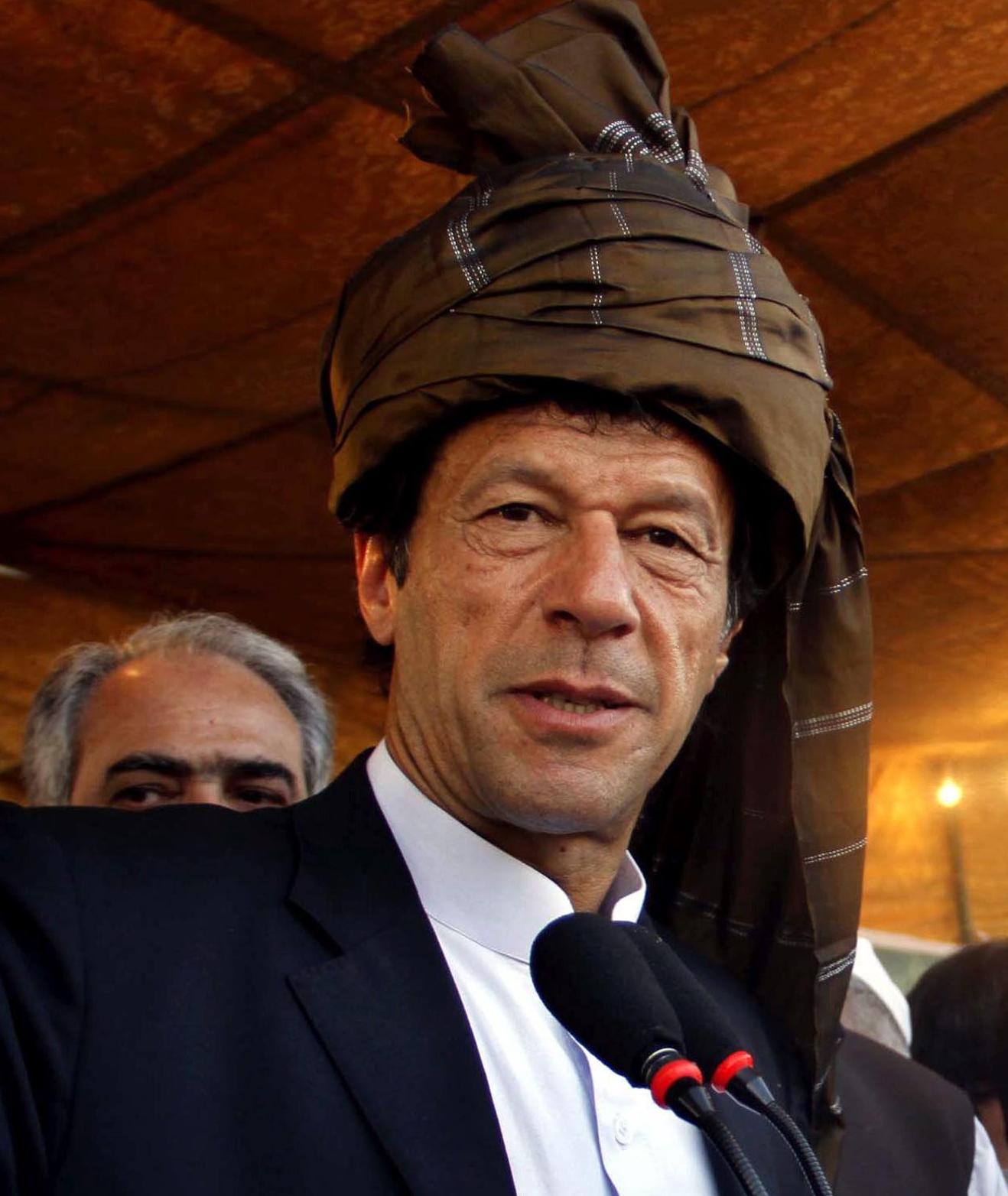 La Policía de Pakistán arrestó a Imran Khan tras ser condenado a tres años de prisión