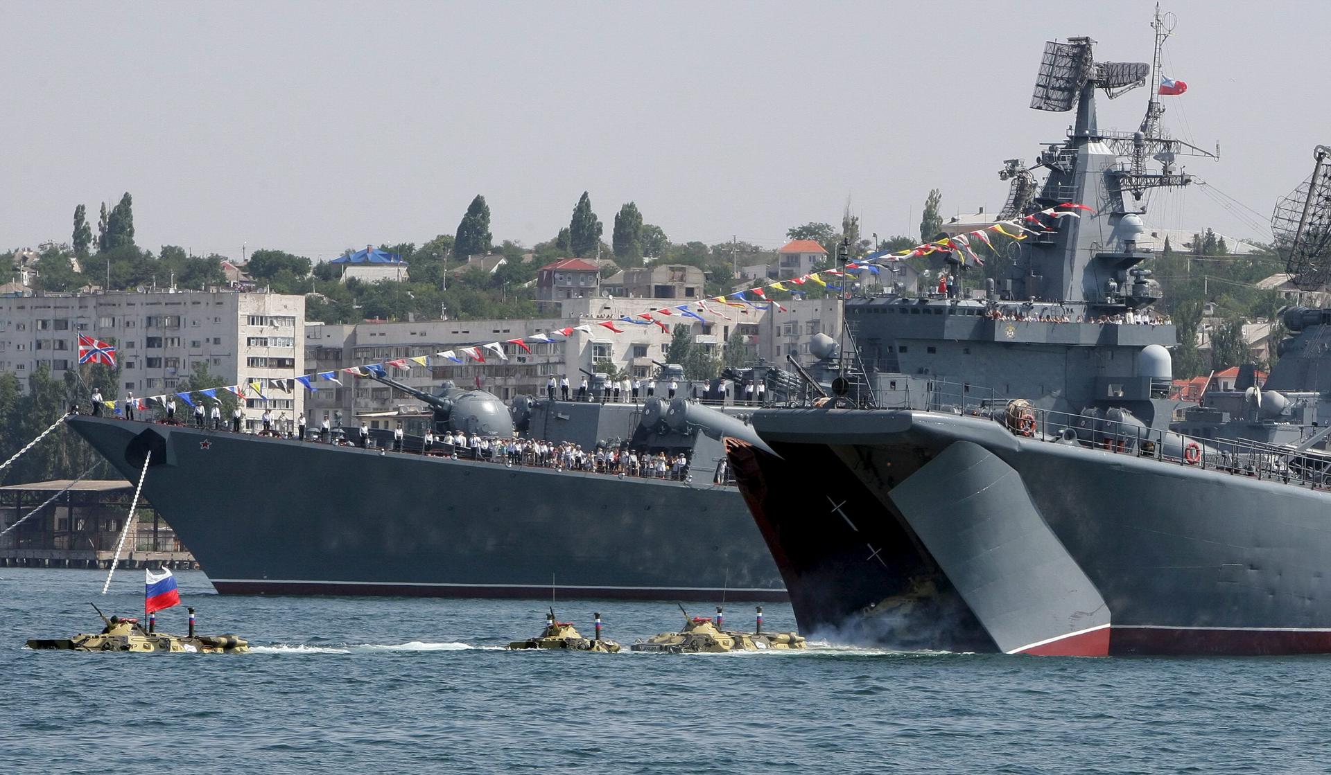 El puerto ruso de Sebastopol suspende el transporte marítimo tras un nuevo ataque ucraniano