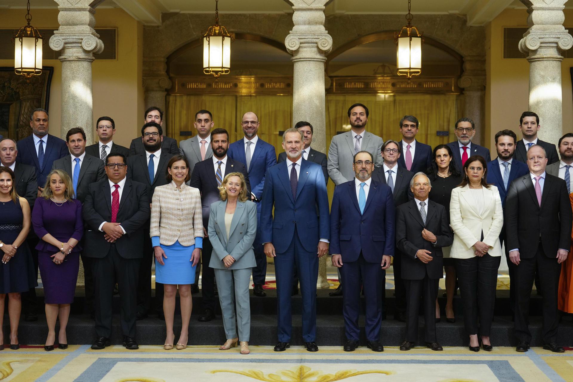 Ministros latinoamericanos de Economía del foro de la CAF fueron recibidos por Felipe VI