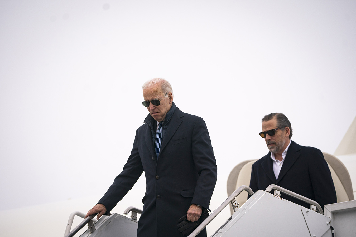 Biden arrastra un lastre político que quizás no desaparezca pronto después de todo