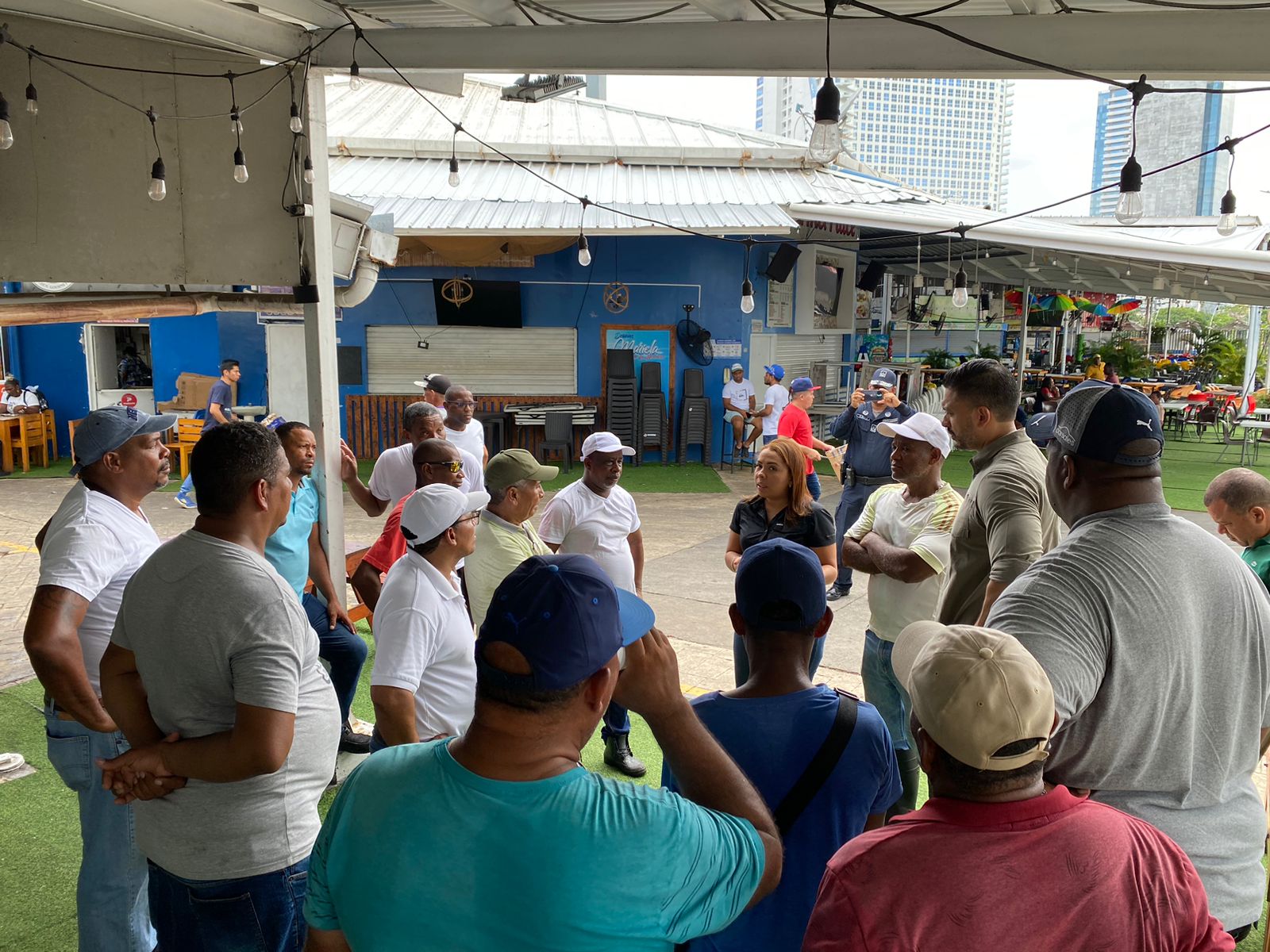 ARAP se reunió con pescadores del Mercado de Mariscos tras protesta