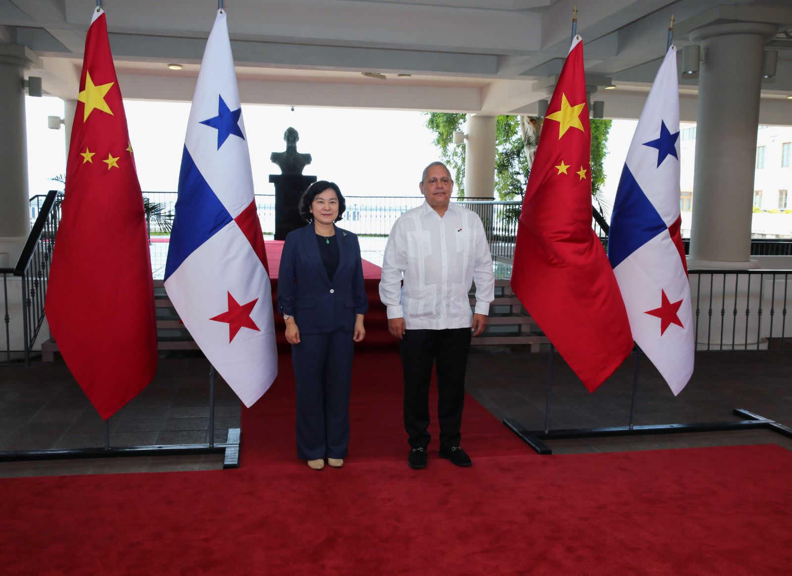 Ministra adjunta de Relaciones Exteriores de China, Hua Chunying visitó Panamá 