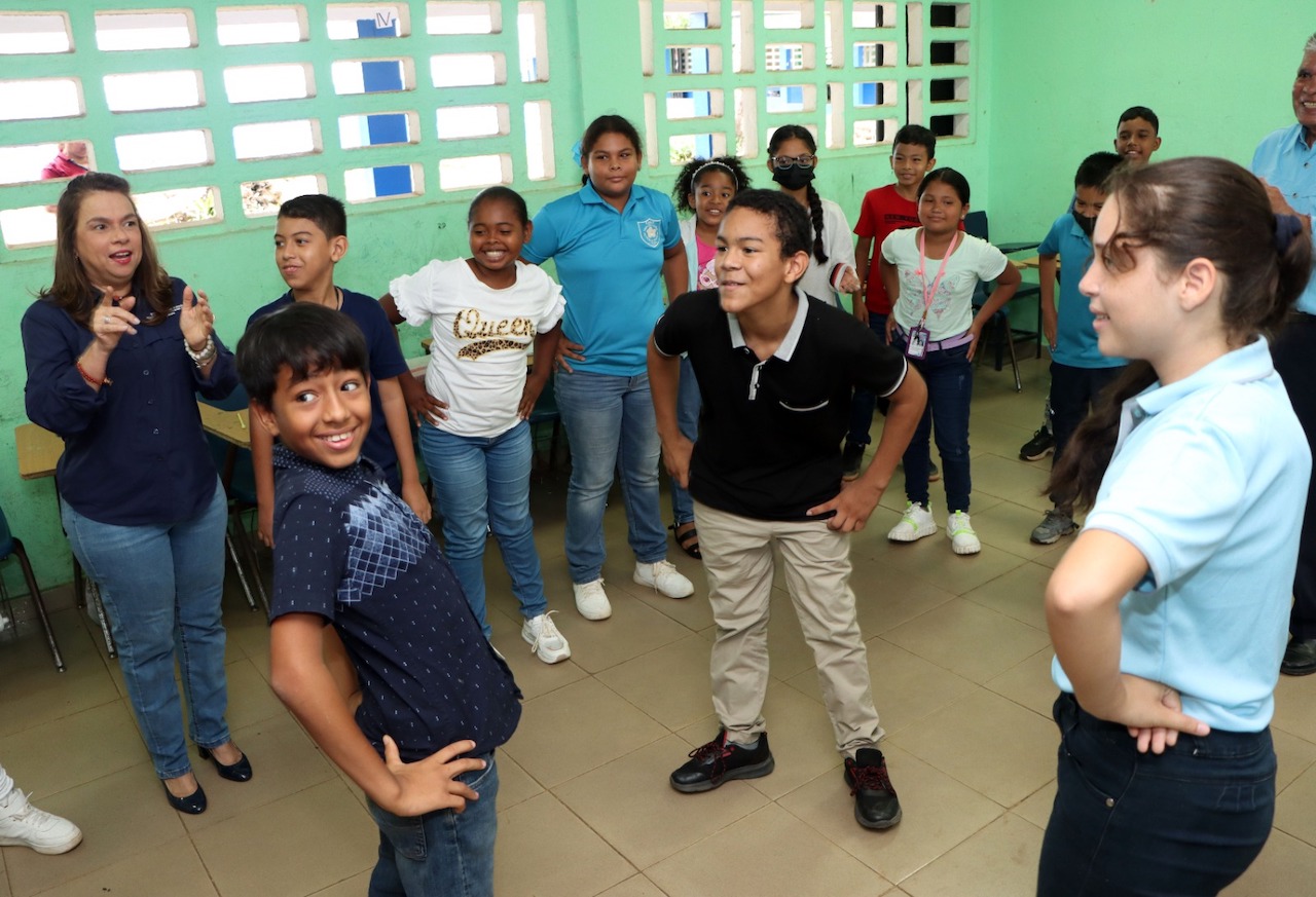Alumnos de primaria Panamá Oeste aprovecharon receso escolar y participaron en Campamento de Inglés