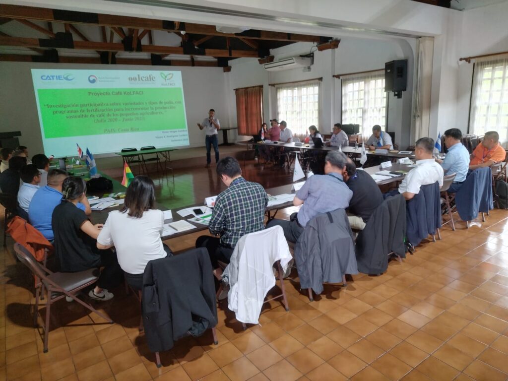 Técnicos panameños participaron en reunión de proyecto de café en Costa Rica