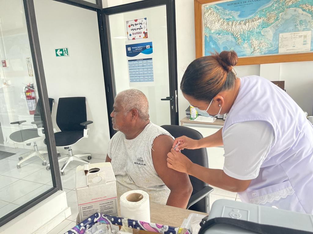 MINSA desarrolló jornada de vacunación en Puerto Caimito y Burunga