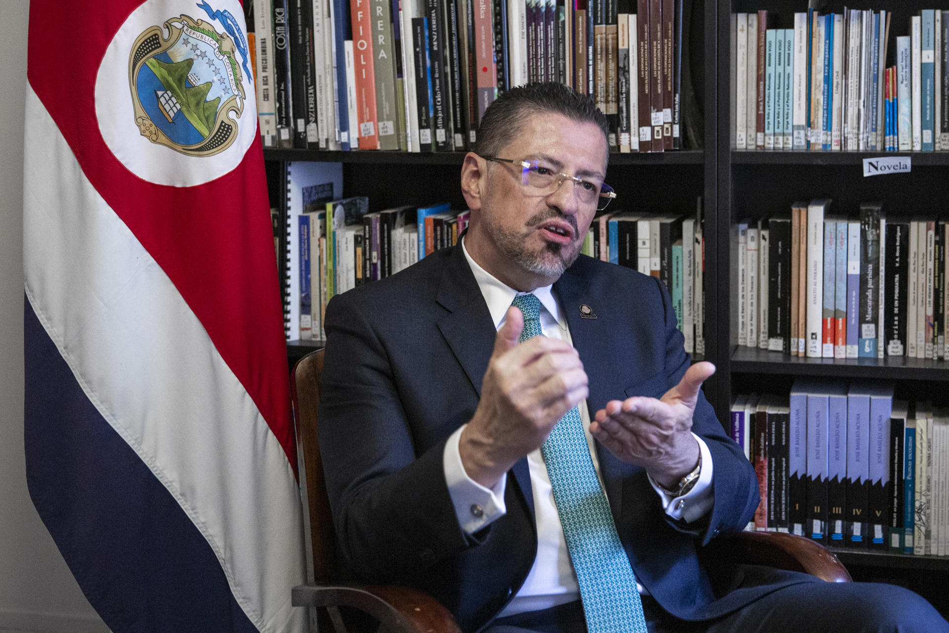 El presidente de Costa Rica visitará Panamá para tratar el tema de la crisis migratoria