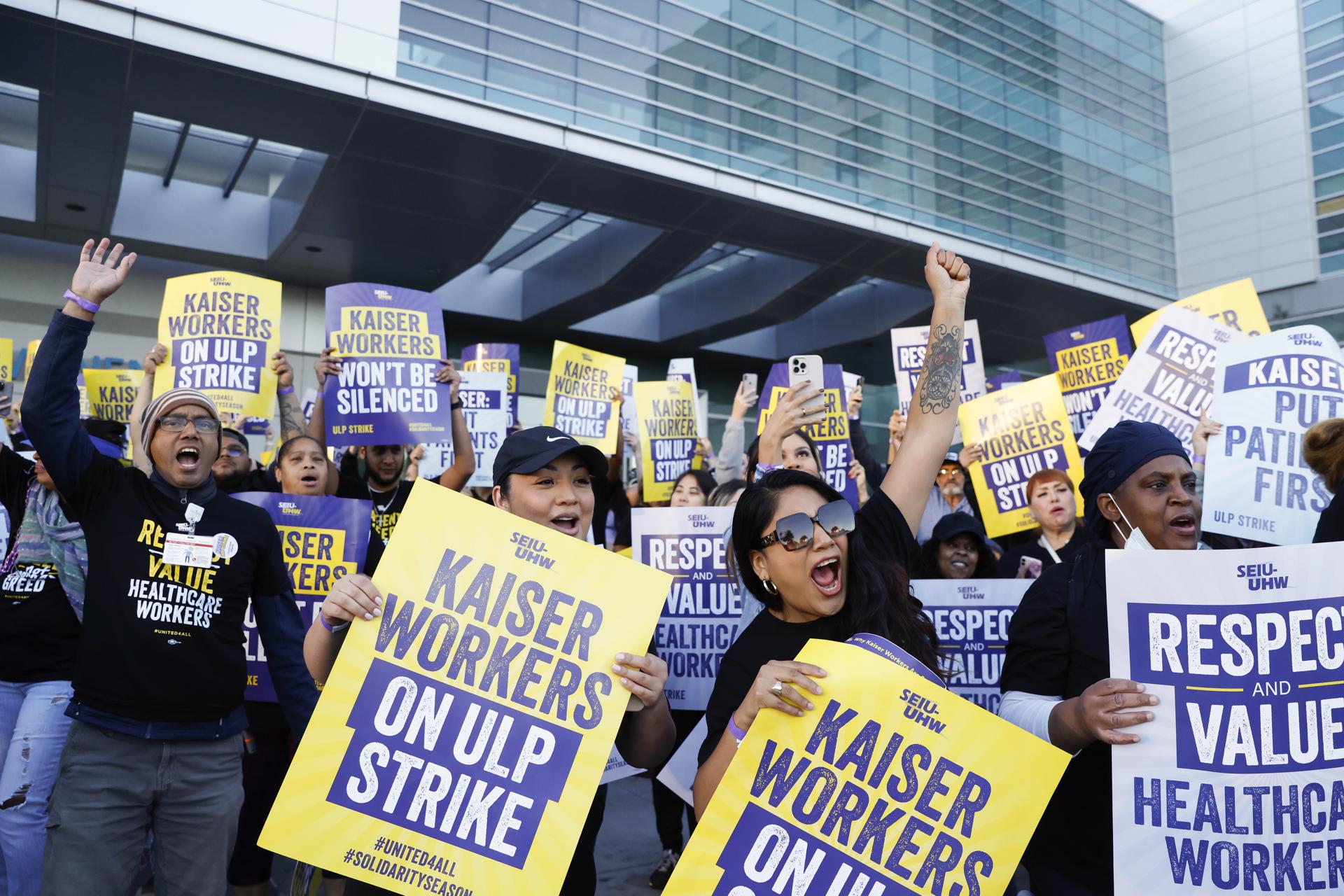 EE.UU. vive la mayor huelga de trabajadores de la salud en su historia