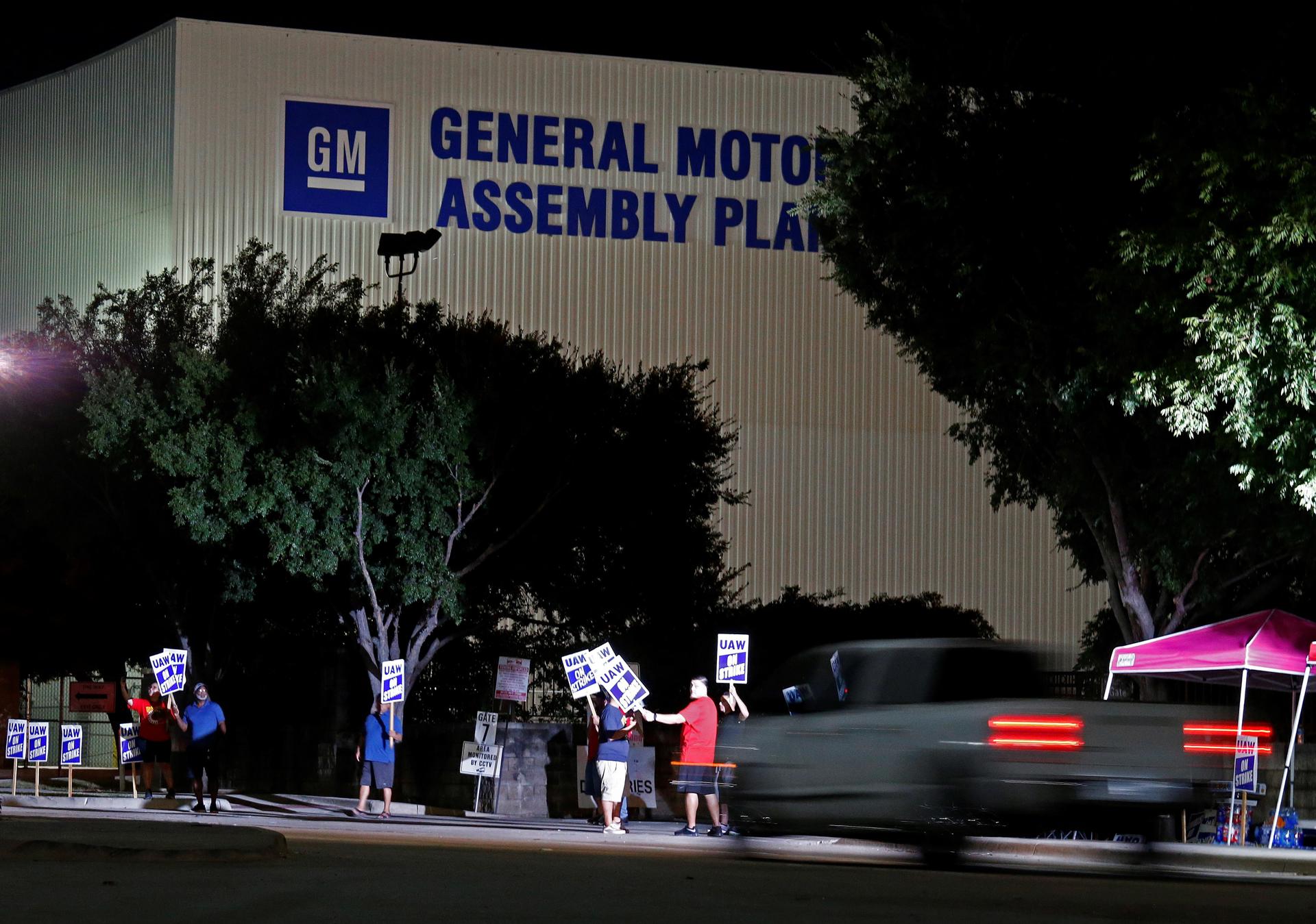 General Motors y sus trabajadores en Canadá llegan a un acuerdo para evitar la huelga