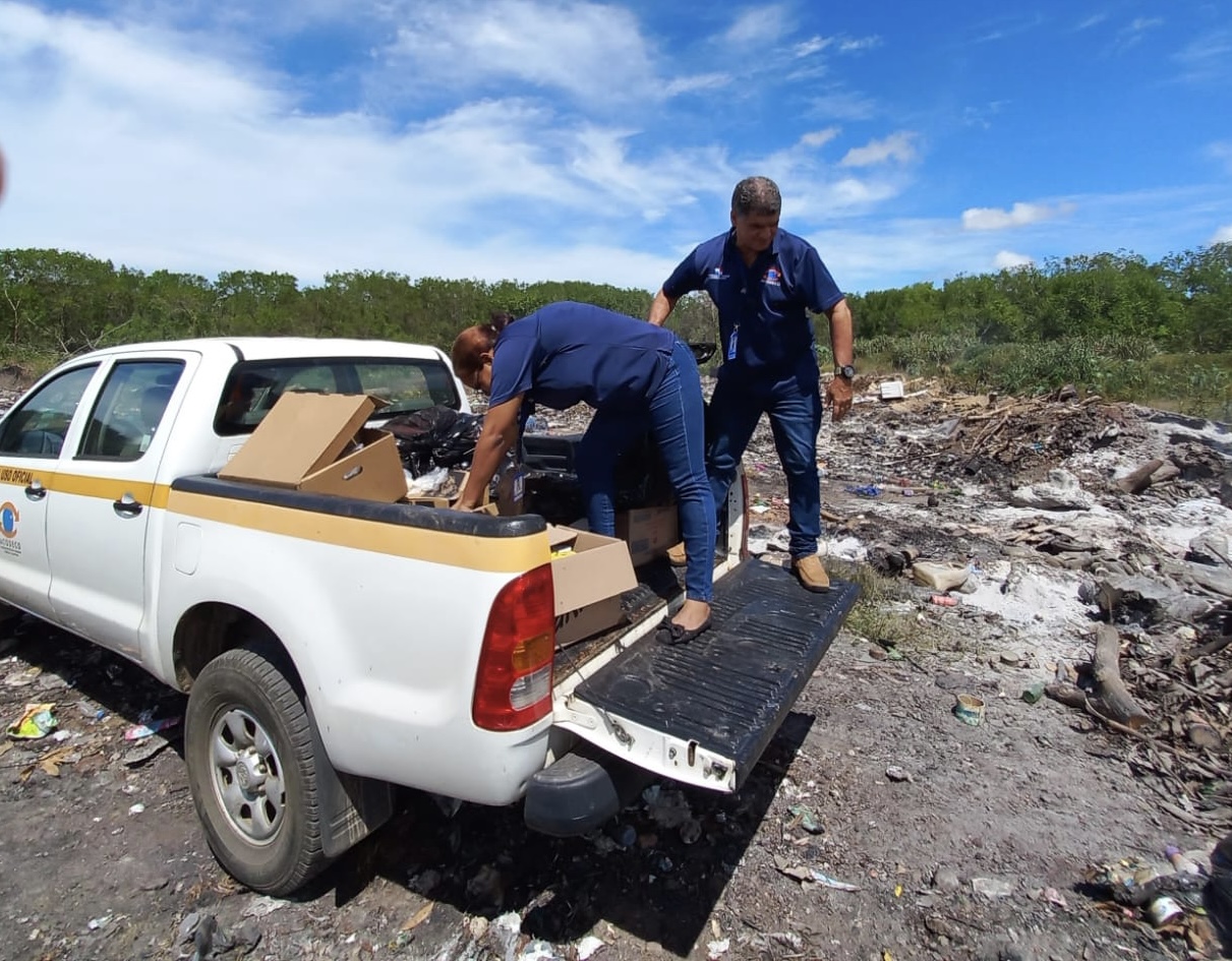 Acodeco destruyó 812 productos decomisados en locales comerciales de  Herrera