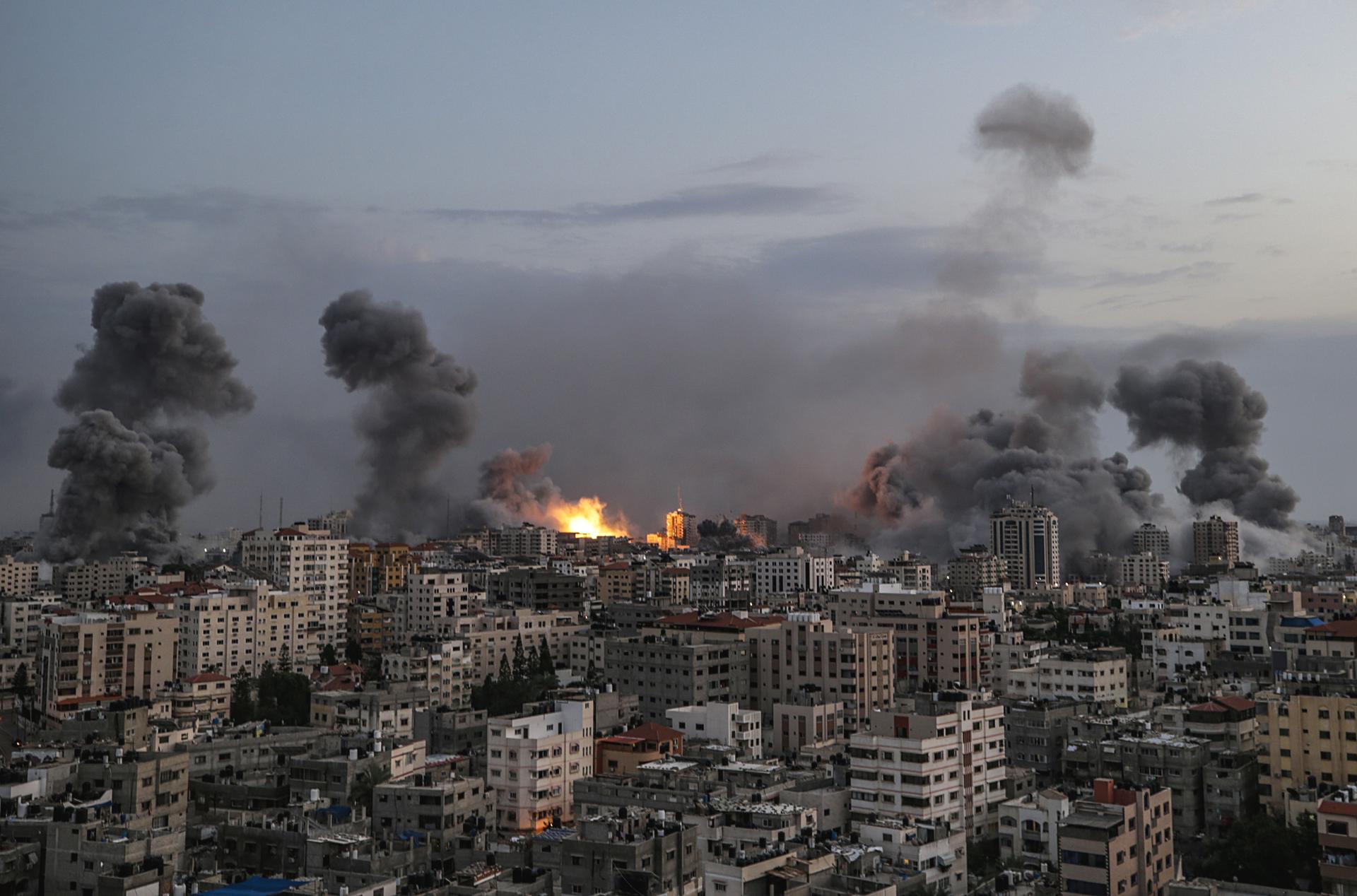 Israel mata a dos altos cargos de Hamás en bombardeos aéreos contra la Franja de Gaza
