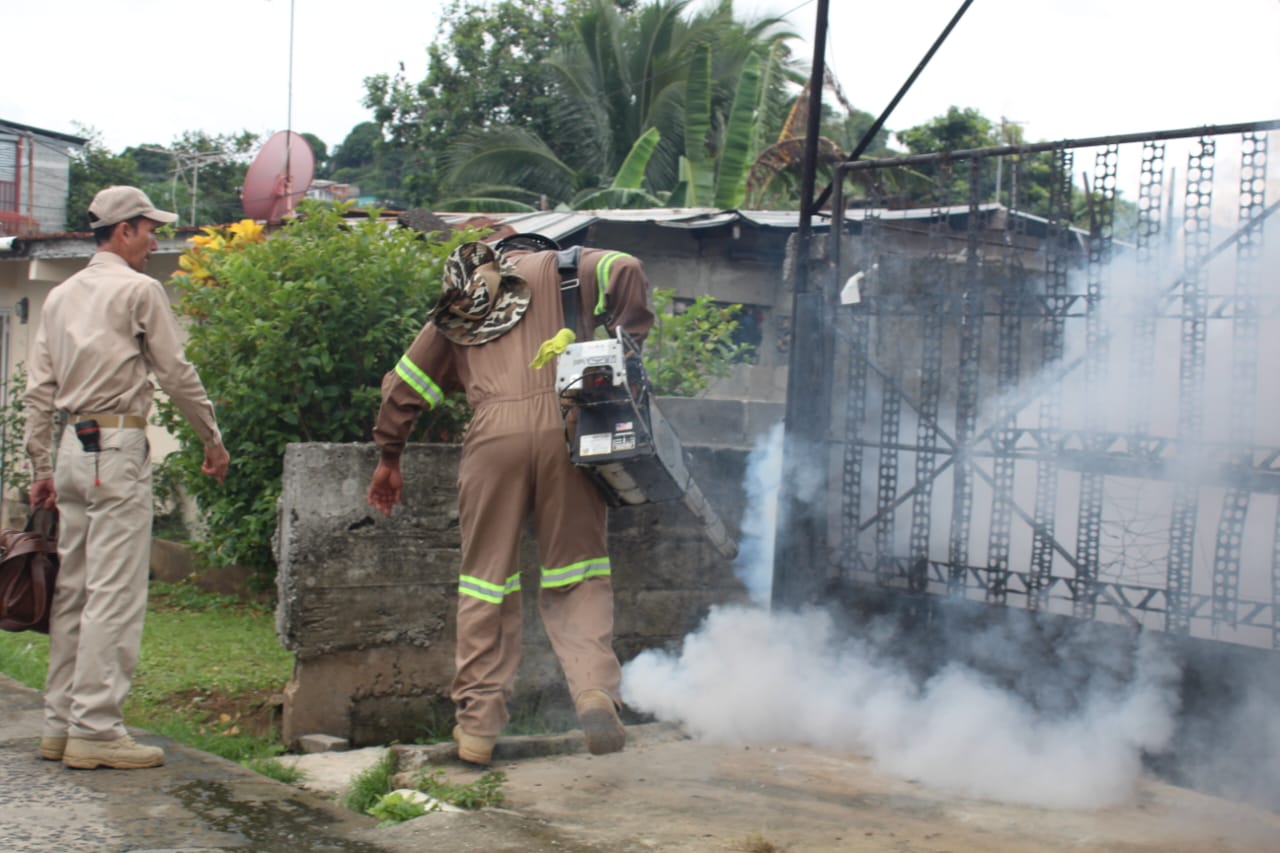 Finalizó operativo de fumigación en uno de los sectores más impactados por dengue en San Miguelito