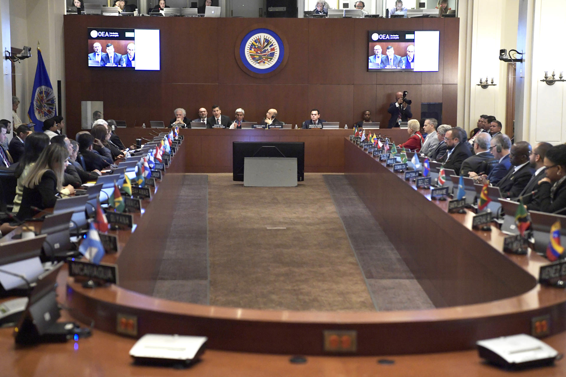 OEA convoca reuniones de emergencia por crisis entre Ecuador y México