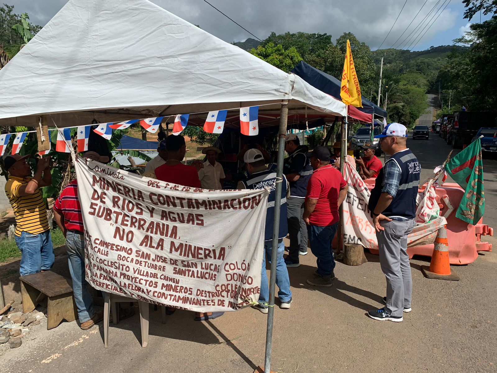 Persisten los bloqueos de vías hacia Minera Panamá