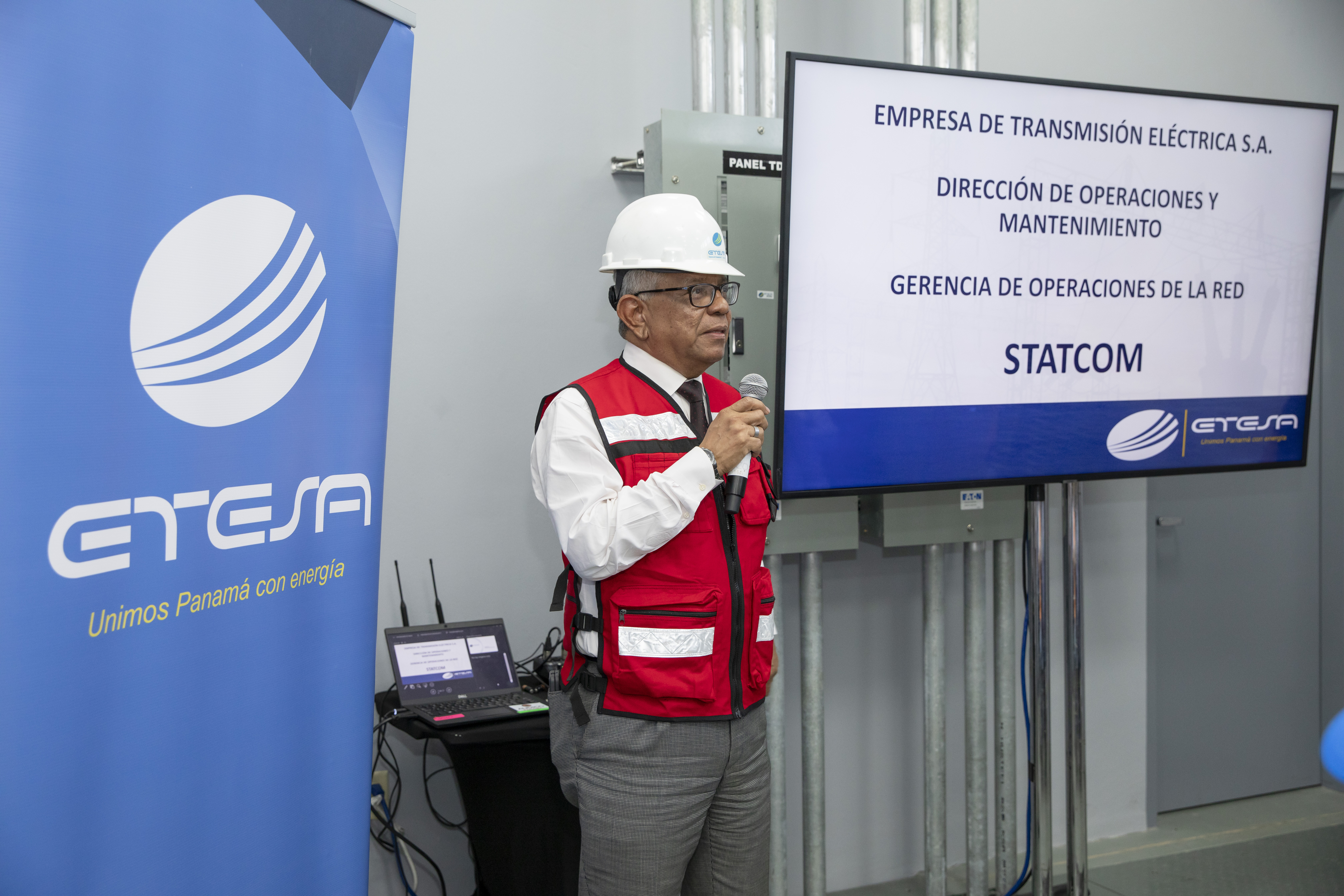 Ejecutivos centroamericanos visitan ETESA para conocer sus operaciones 