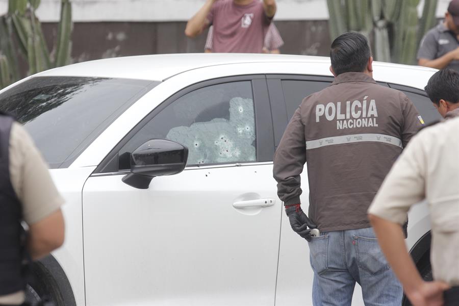 Asesinan a tiros en Ecuador a fiscal que investigaba asalto a canal de televisión 
