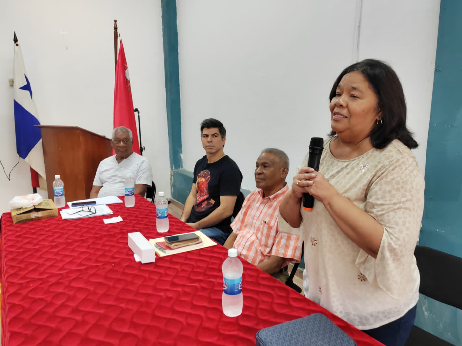 Maribel Gordón denuncia violaciones de Minera Panamá