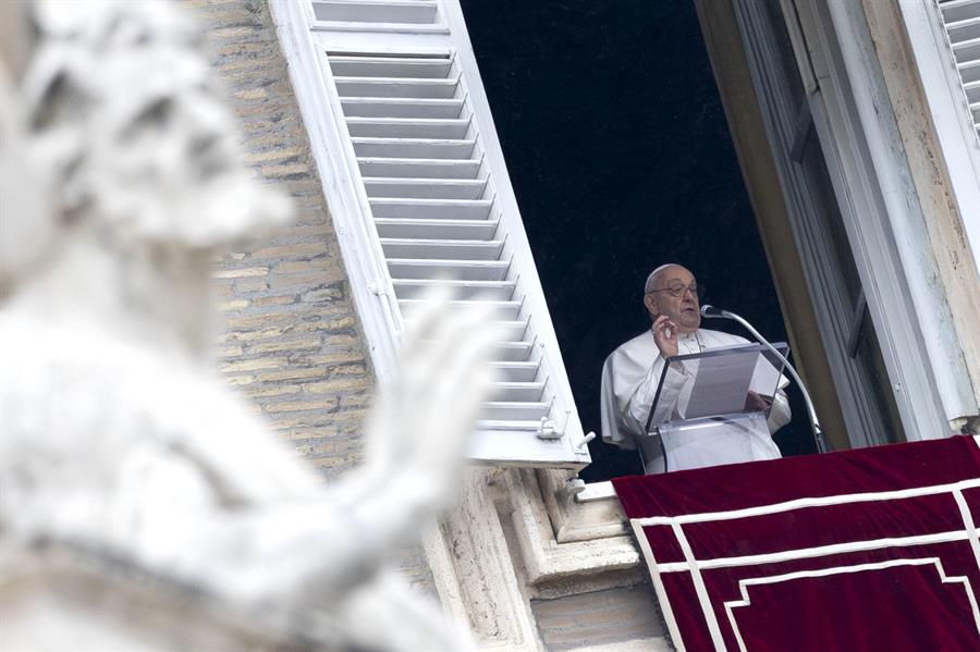 Papa Francisco insiste en peligro de cruzar Darién
