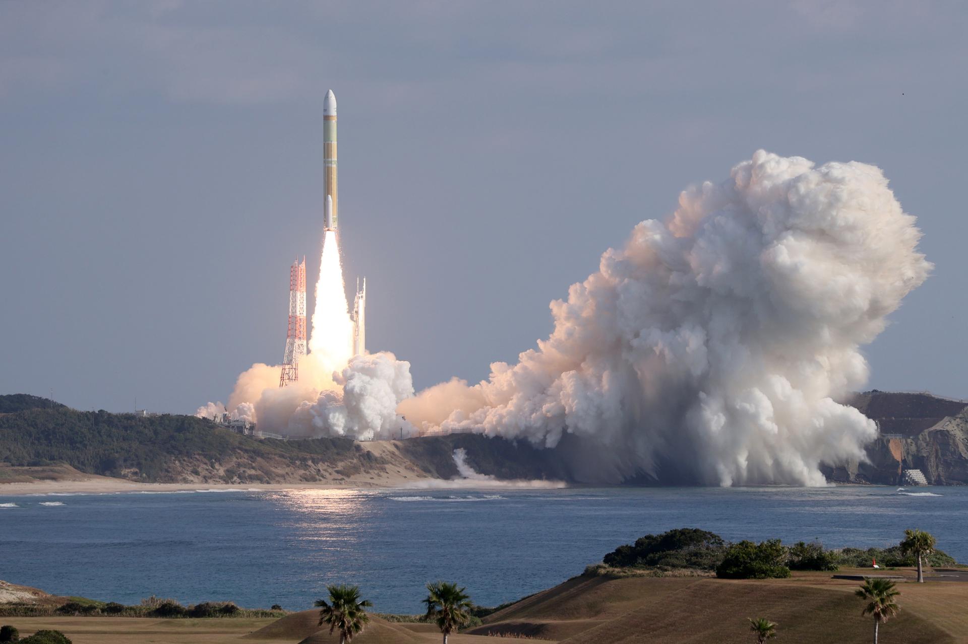 Japón lanza con éxito nuevo cohete y entra en la elite aeroespacial