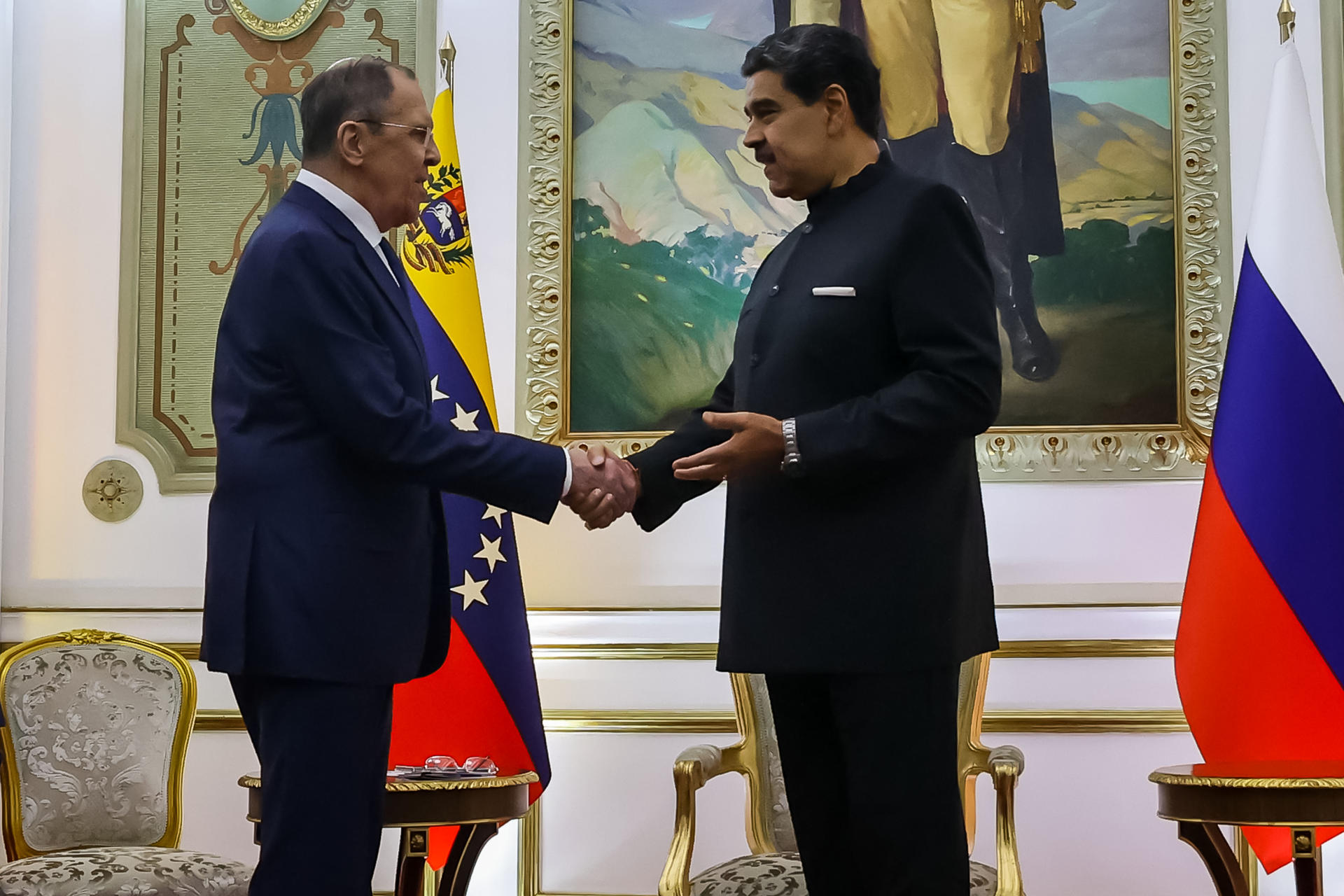 Lavrov escenifica en Venezuela la cercanía entre Rusia y el chavismo