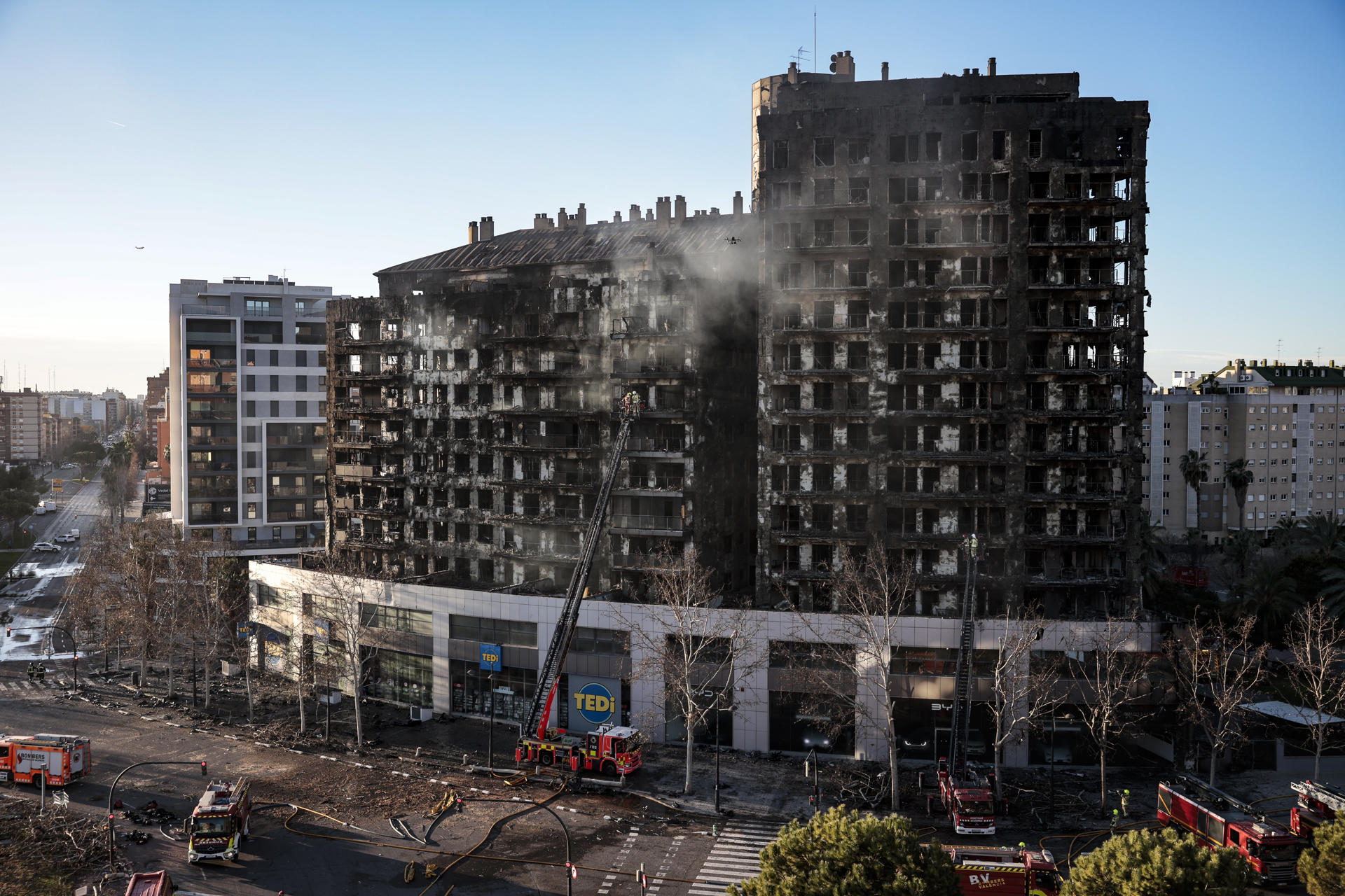 El incendio de Valencia deja nueve fallecidos