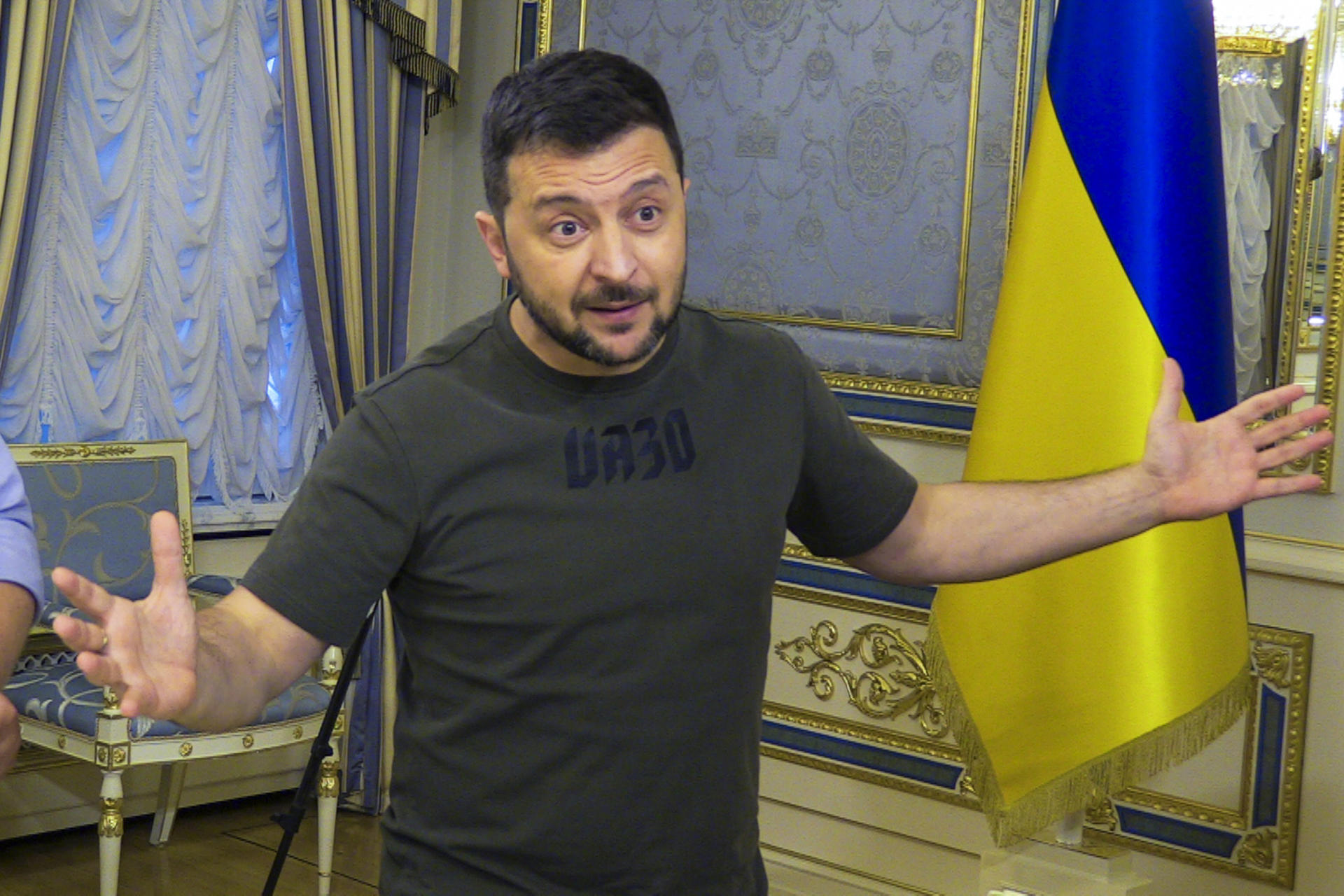 Zelenski destituye a jefe de las Fuerzas Armadas de Ucrania