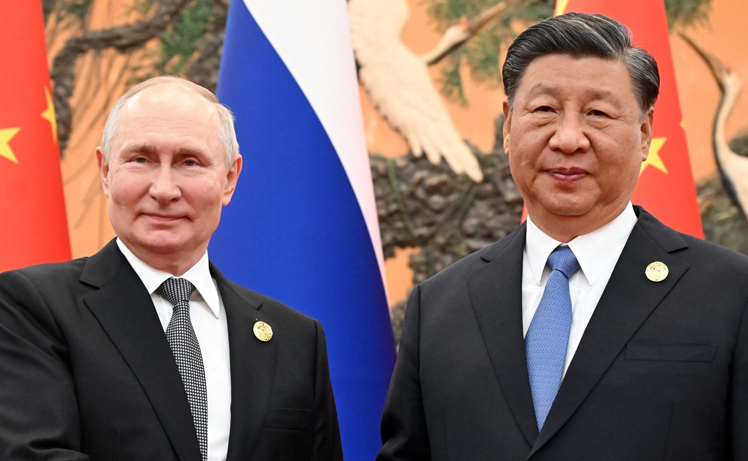 Putin y Xi Jinping condenan política intervencionista de EE UU
