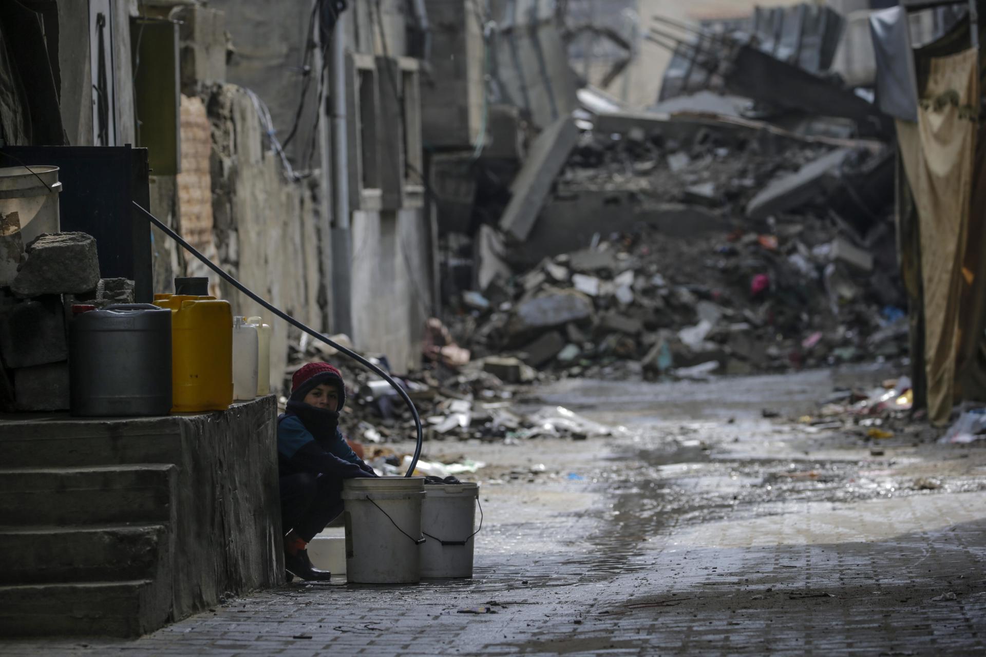 Hambre, desnutrición e infecciones, pediatra describe el sufrimiento en Gaza