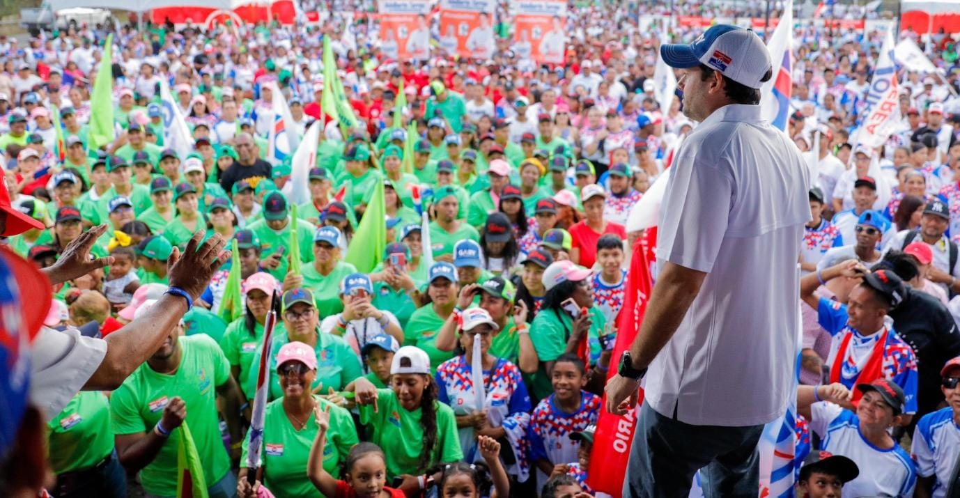 Gaby Carrizo realiza en Panamá Norte la más grande convocatoria de la campaña