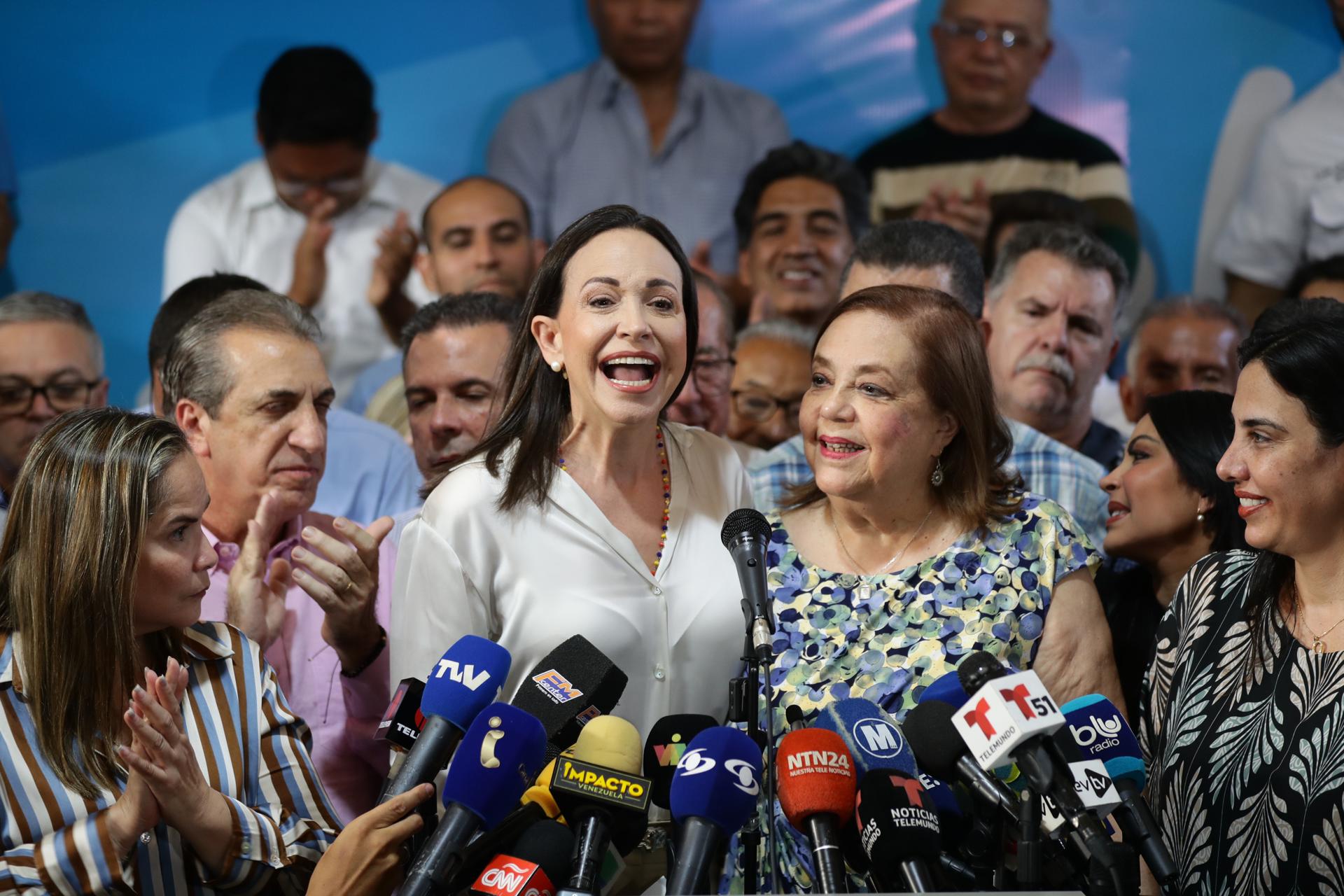 Oposición venezolana busca nuevo candidato para elecciones presidenciales