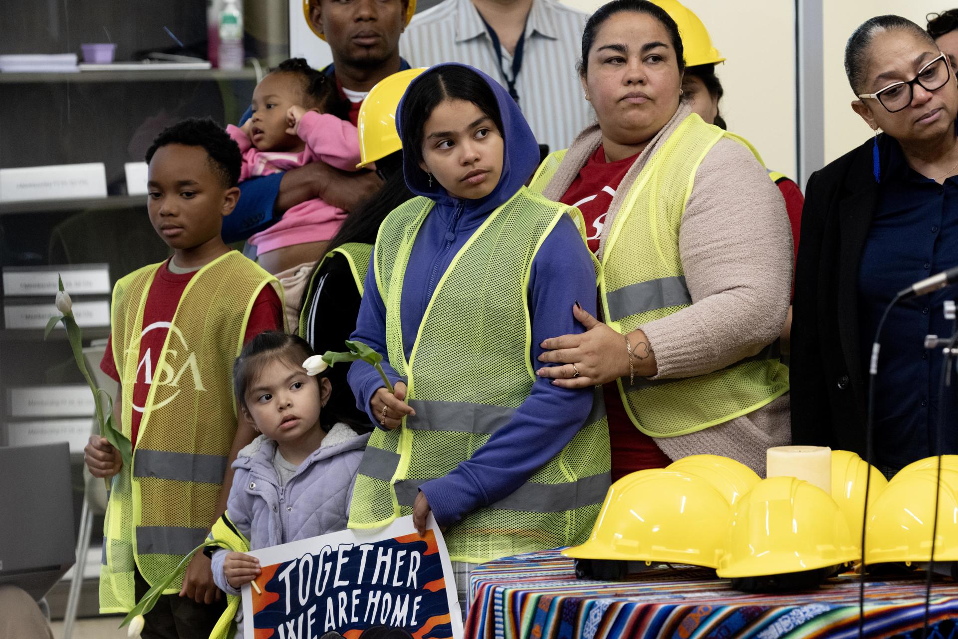 "El riesgo es el diario vivir", dice obrero latino en Estados Unidos tras accidente en Baltimore