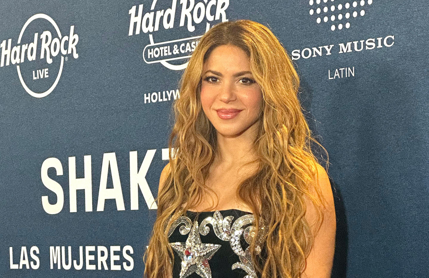 Shakira lanza nuevo álbum “Las mujeres ya no lloran”