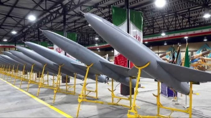 Irán lanza decenas de ataques con drones sobre Israel