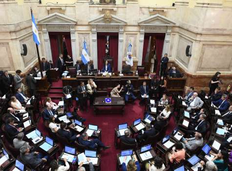 Los senadores argentinos se aumentan el sueldo