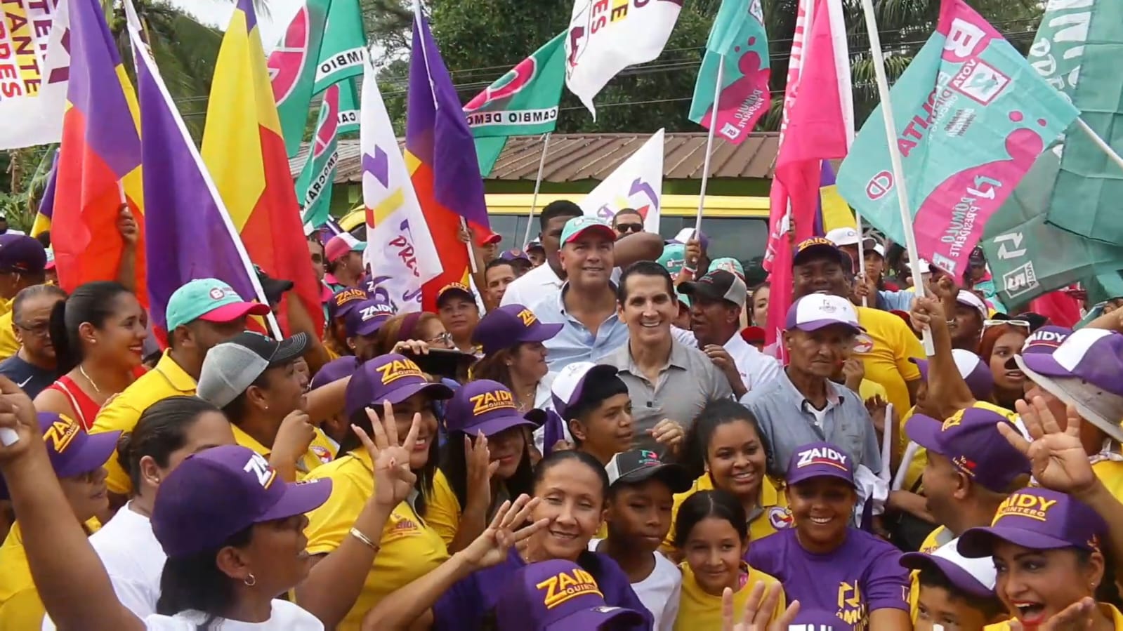 Crece aceptación de Roux y Blandón en Panamá Norte 