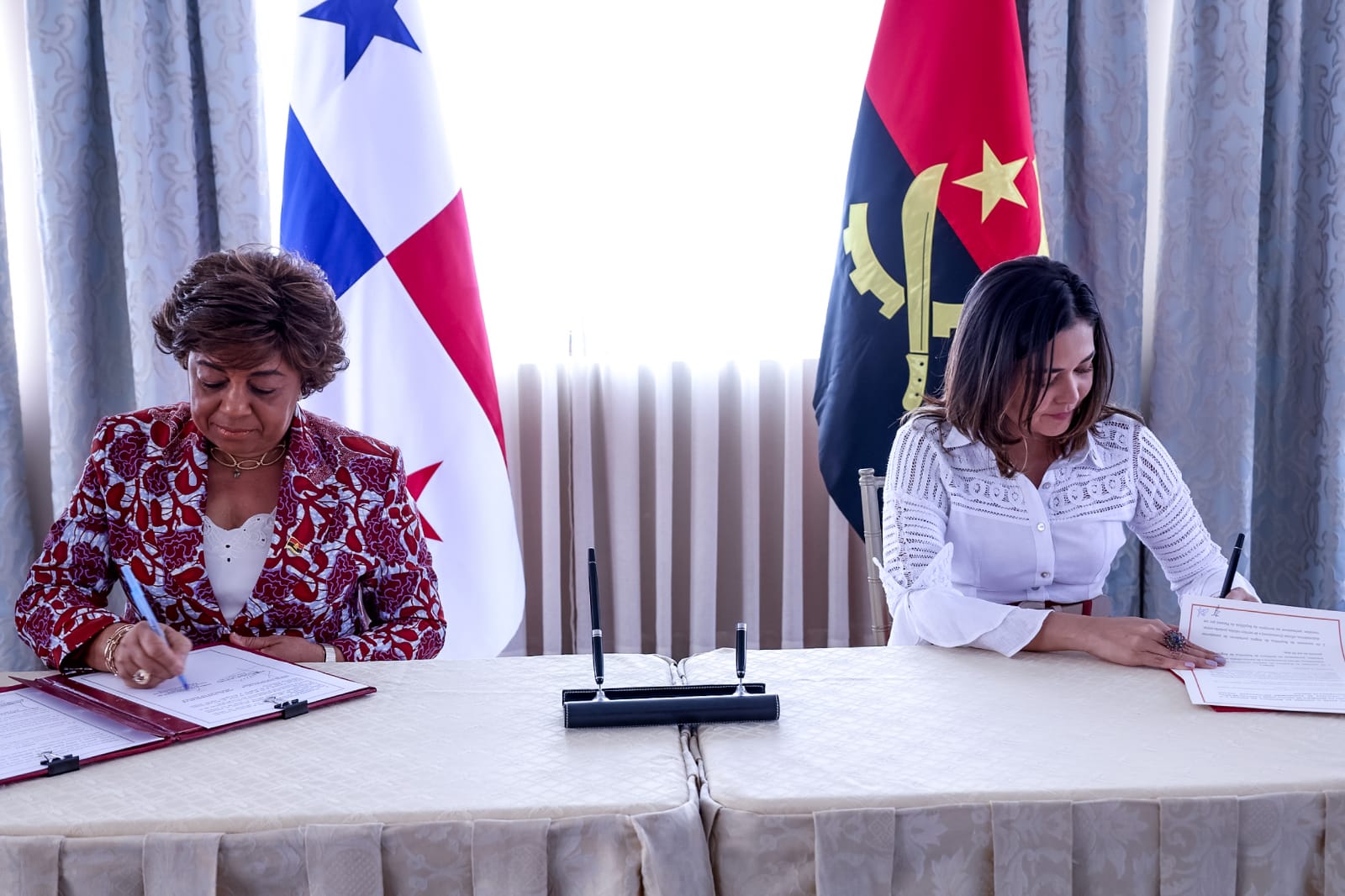 Panamá y Angola fortalecen relaciones bilaterales